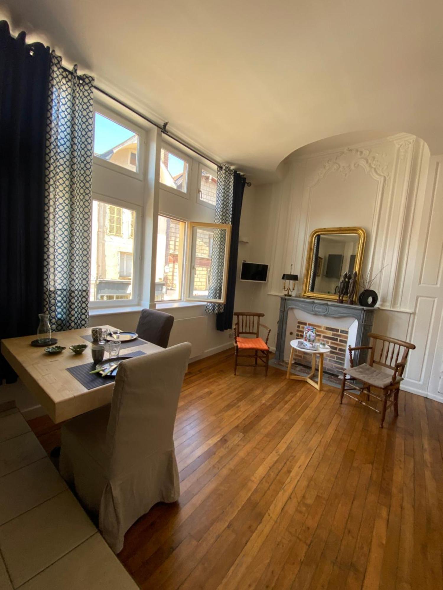 Le Jean Jaures Apartment Троа Екстериор снимка